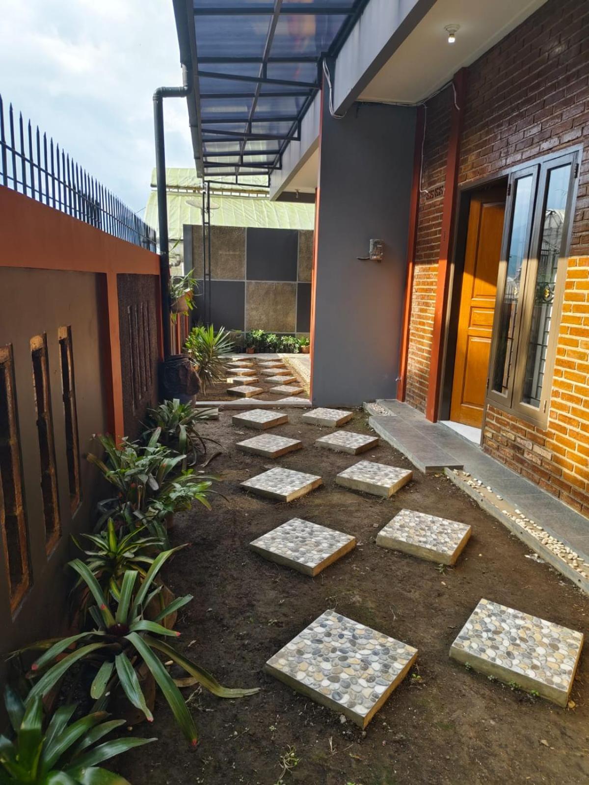 Bajorah Homestay Lembang Exterior photo